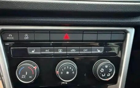 Volkswagen T-Roc I, 2022 год, 1 950 000 рублей, 13 фотография