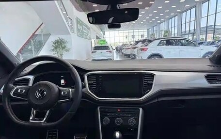 Volkswagen T-Roc I, 2022 год, 1 950 000 рублей, 16 фотография