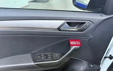 Volkswagen T-Roc I, 2022 год, 1 950 000 рублей, 14 фотография