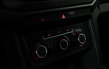 Volkswagen Amarok I рестайлинг, 2016 год, 2 950 000 рублей, 15 фотография