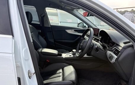 Audi A4, 2017 год, 1 756 000 рублей, 10 фотография