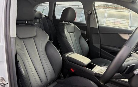 Audi A4, 2017 год, 1 756 000 рублей, 9 фотография