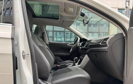 Volkswagen T-Cross I, 2023 год, 1 319 003 рублей, 18 фотография