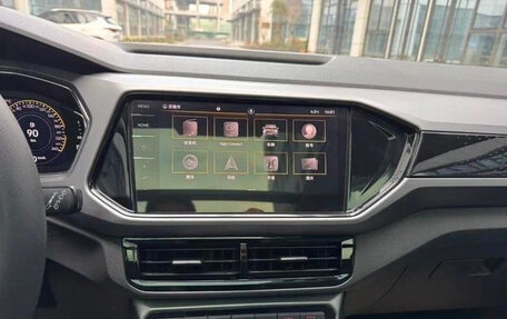 Volkswagen T-Cross I, 2023 год, 1 319 003 рублей, 12 фотография