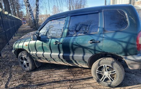 Chevrolet Niva I рестайлинг, 2005 год, 150 000 рублей, 2 фотография