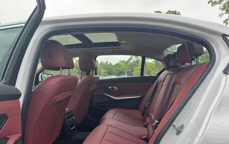 BMW 3 серия, 2023 год, 2 990 000 рублей, 12 фотография