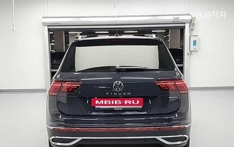 Volkswagen Tiguan II, 2023 год, 3 342 000 рублей, 4 фотография