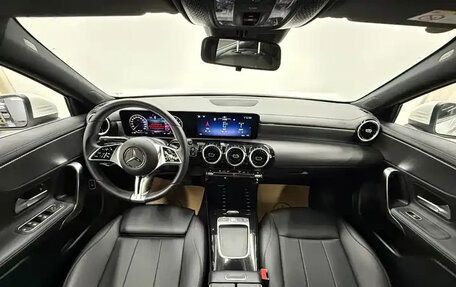 Mercedes-Benz A-Класс, 2023 год, 1 790 000 рублей, 12 фотография