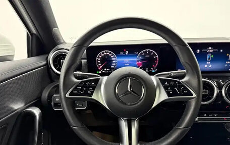 Mercedes-Benz A-Класс, 2023 год, 1 790 000 рублей, 7 фотография