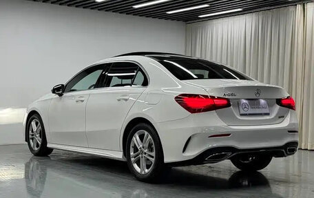 Mercedes-Benz A-Класс, 2023 год, 1 790 000 рублей, 4 фотография