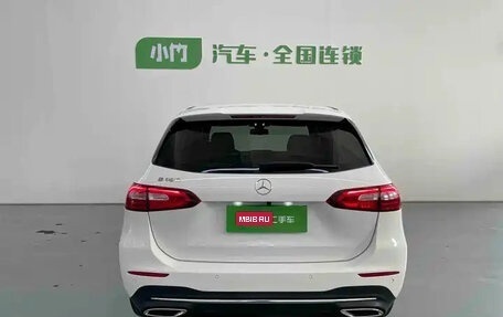 Mercedes-Benz B-Класс, 2022 год, 1 750 000 рублей, 5 фотография
