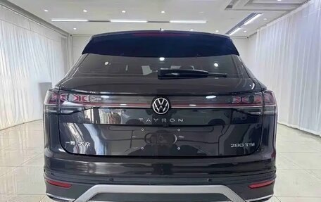 Volkswagen T-Roc I, 2023 год, 1 950 000 рублей, 3 фотография