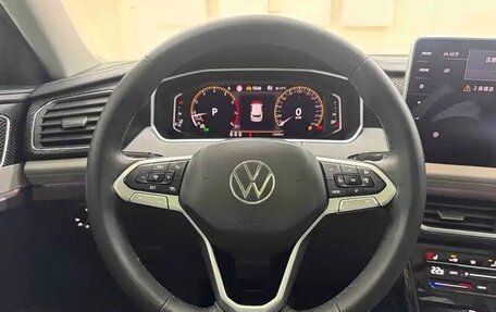 Volkswagen T-Roc I, 2023 год, 1 950 000 рублей, 11 фотография