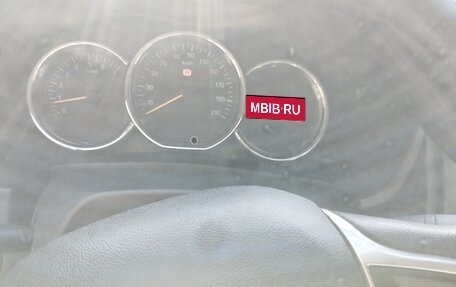 Renault Logan II, 2020 год, 600 000 рублей, 5 фотография