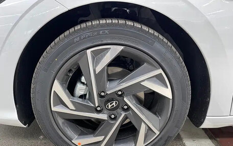 Hyundai Elantra, 2025 год, 1 923 000 рублей, 15 фотография