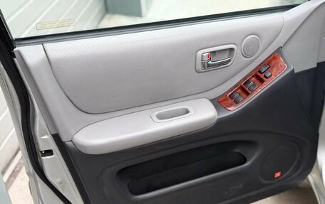 Toyota Highlander III, 2005 год, 775 000 рублей, 16 фотография