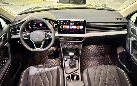 Volkswagen Tiguan II, 2023 год, 2 634 017 рублей, 9 фотография