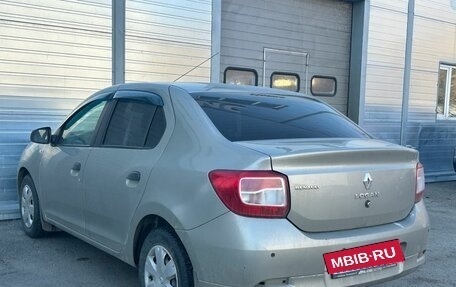 Renault Logan II, 2017 год, 500 000 рублей, 2 фотография