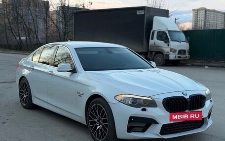 BMW 5 серия, 2012 год, 1 050 000 рублей, 2 фотография