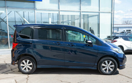 Honda Freed I, 2011 год, 975 000 рублей, 5 фотография