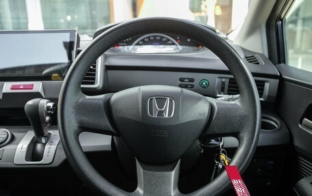 Honda Freed I, 2011 год, 975 000 рублей, 13 фотография