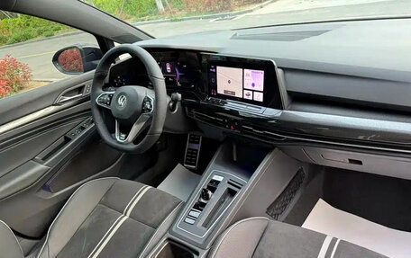 Volkswagen Golf VIII, 2022 год, 1 939 017 рублей, 13 фотография