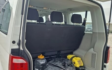 Volkswagen Caravelle T6 рестайлинг, 2018 год, 3 550 000 рублей, 3 фотография