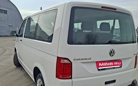 Volkswagen Caravelle T6 рестайлинг, 2018 год, 3 550 000 рублей, 5 фотография