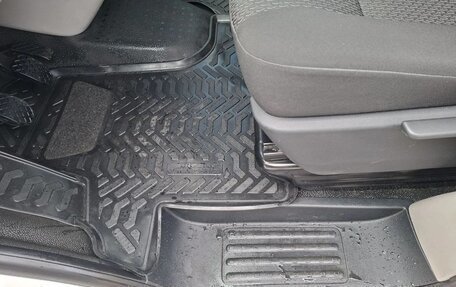 Volkswagen Caravelle T6 рестайлинг, 2018 год, 3 550 000 рублей, 23 фотография