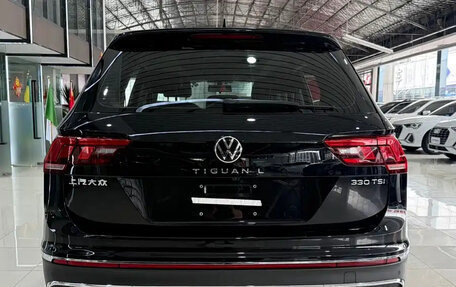 Volkswagen Tiguan II, 2023 год, 2 455 017 рублей, 5 фотография