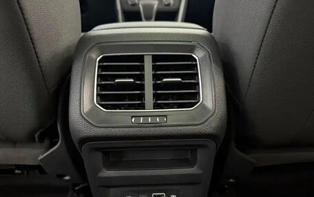 Volkswagen Tiguan II, 2023 год, 2 455 017 рублей, 14 фотография