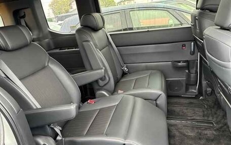 Honda Stepwgn, 2023 год, 2 200 003 рублей, 7 фотография