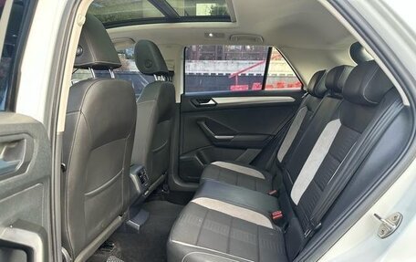 Volkswagen T-Roc I, 2022 год, 1 576 881 рублей, 14 фотография