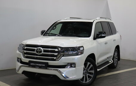 Toyota Land Cruiser 200, 2017 год, 8 295 000 рублей, 1 фотография