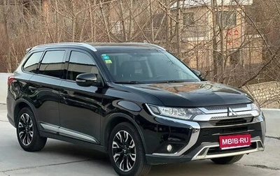 Mitsubishi Outlander III рестайлинг 3, 2022 год, 2 120 000 рублей, 1 фотография