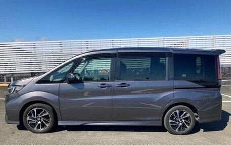 Honda Stepwgn IV, 2022 год, 2 088 000 рублей, 2 фотография