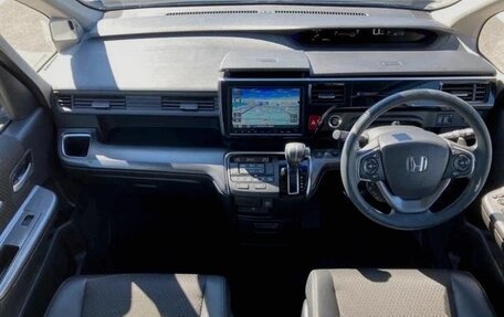 Honda Stepwgn IV, 2022 год, 2 088 000 рублей, 9 фотография