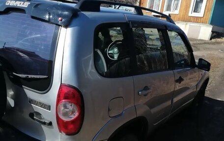 Chevrolet Niva I рестайлинг, 2015 год, 545 000 рублей, 2 фотография