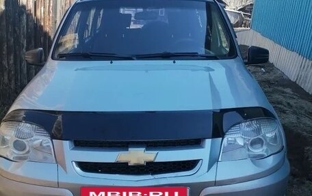 Chevrolet Niva I рестайлинг, 2015 год, 545 000 рублей, 3 фотография