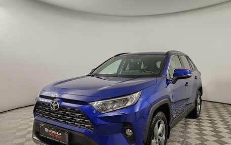 Toyota RAV4, 2022 год, 3 499 000 рублей, 1 фотография