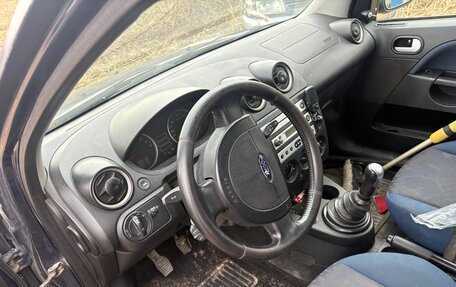 Ford Fiesta, 2004 год, 130 000 рублей, 4 фотография