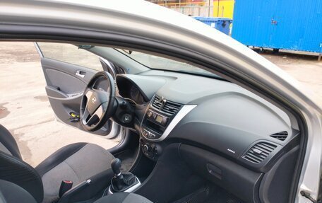 Hyundai Solaris II рестайлинг, 2014 год, 750 000 рублей, 12 фотография