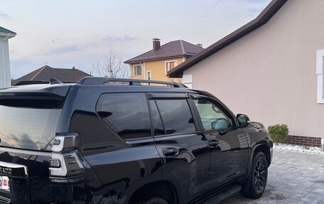 Toyota Land Cruiser Prado 150 рестайлинг 2, 2020 год, 5 100 000 рублей, 3 фотография