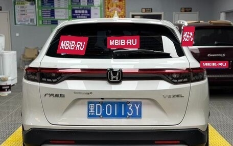 Honda Vezel, 2023 год, 1 800 000 рублей, 5 фотография