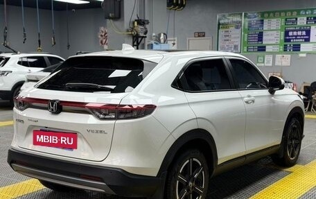 Honda Vezel, 2023 год, 1 800 000 рублей, 4 фотография