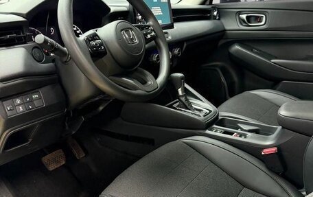 Honda Vezel, 2023 год, 1 800 000 рублей, 11 фотография