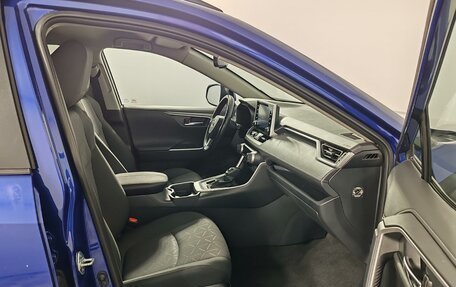 Toyota RAV4, 2022 год, 3 499 000 рублей, 26 фотография