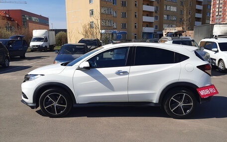 Honda Vezel, 2021 год, 2 100 000 рублей, 2 фотография