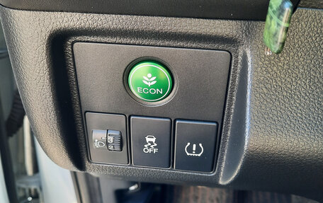 Honda Vezel, 2021 год, 2 100 000 рублей, 13 фотография