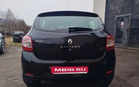 Renault Sandero II рестайлинг, 2015 год, 900 000 рублей, 4 фотография